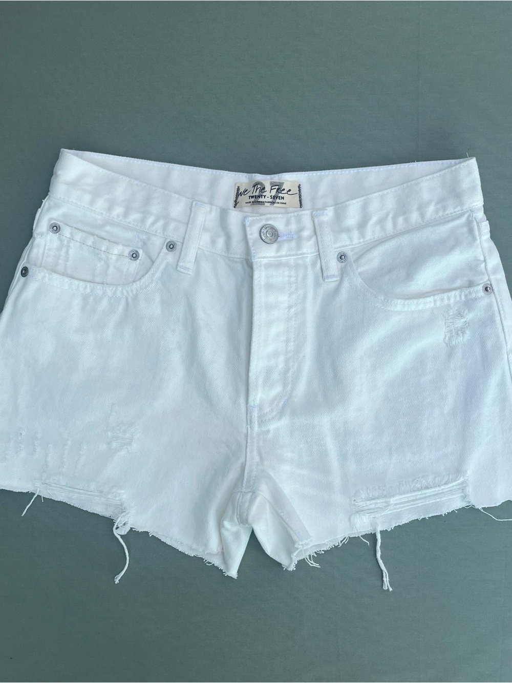 We The Free People Women’s 27 White Denim Cut Off Distressed Button Fly Shorts